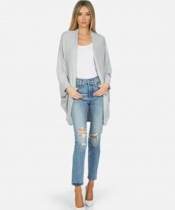 Lauren Moshi X Isla X Spray Kiss Collections