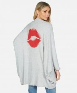 Lauren Moshi X Isla X Spray Kiss Collections