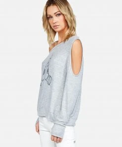 Lauren Moshi Trinidy Prayer Hands