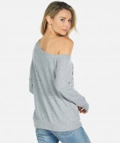 Lauren Moshi X Trinidy X Def Leppard Heartbreak