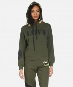 Lauren Moshi Melanie Camo Lip