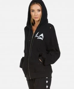 Lauren Moshi Aisha LA Star Shark