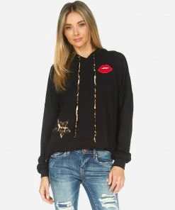 Lauren Moshi Long Sleeve Elliana Leopard Star Lip Patch