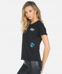 Lauren Moshi Short Sleeve Edda Peace Hippie