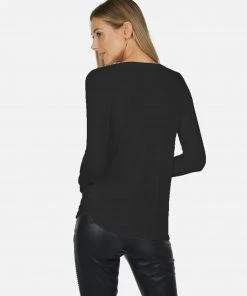 Lauren Moshi Mckinley X Graffiti Love