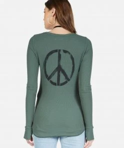 Lauren Moshi Tops Mckinley Peace Love Spray