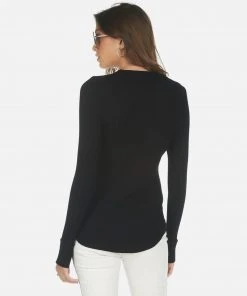 Lauren Moshi X McKinley X Kiss Lip