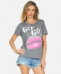 Lauren Moshi Capri The Go-Go's Short Sleeve