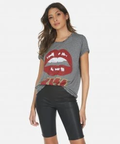 Lauren Moshi Capri Kiss Lip Short Sleeve