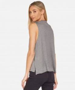 Lauren Moshi Kinzington Rainbow Peace Skull