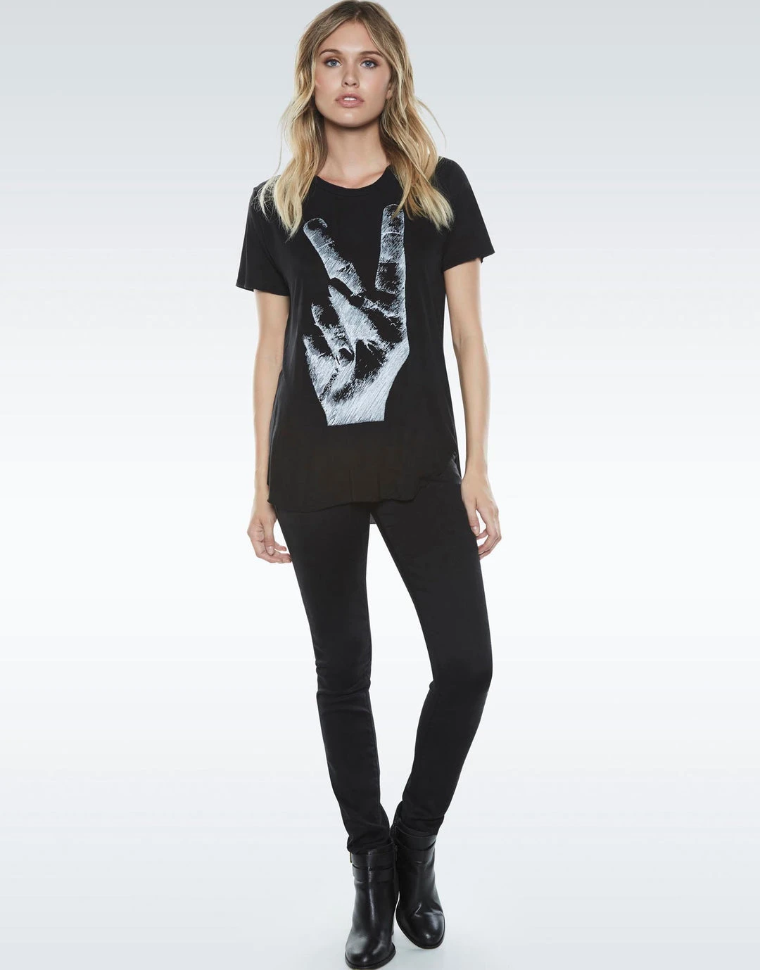 Lauren Moshi Short Sleeve Kelis Peace Hand