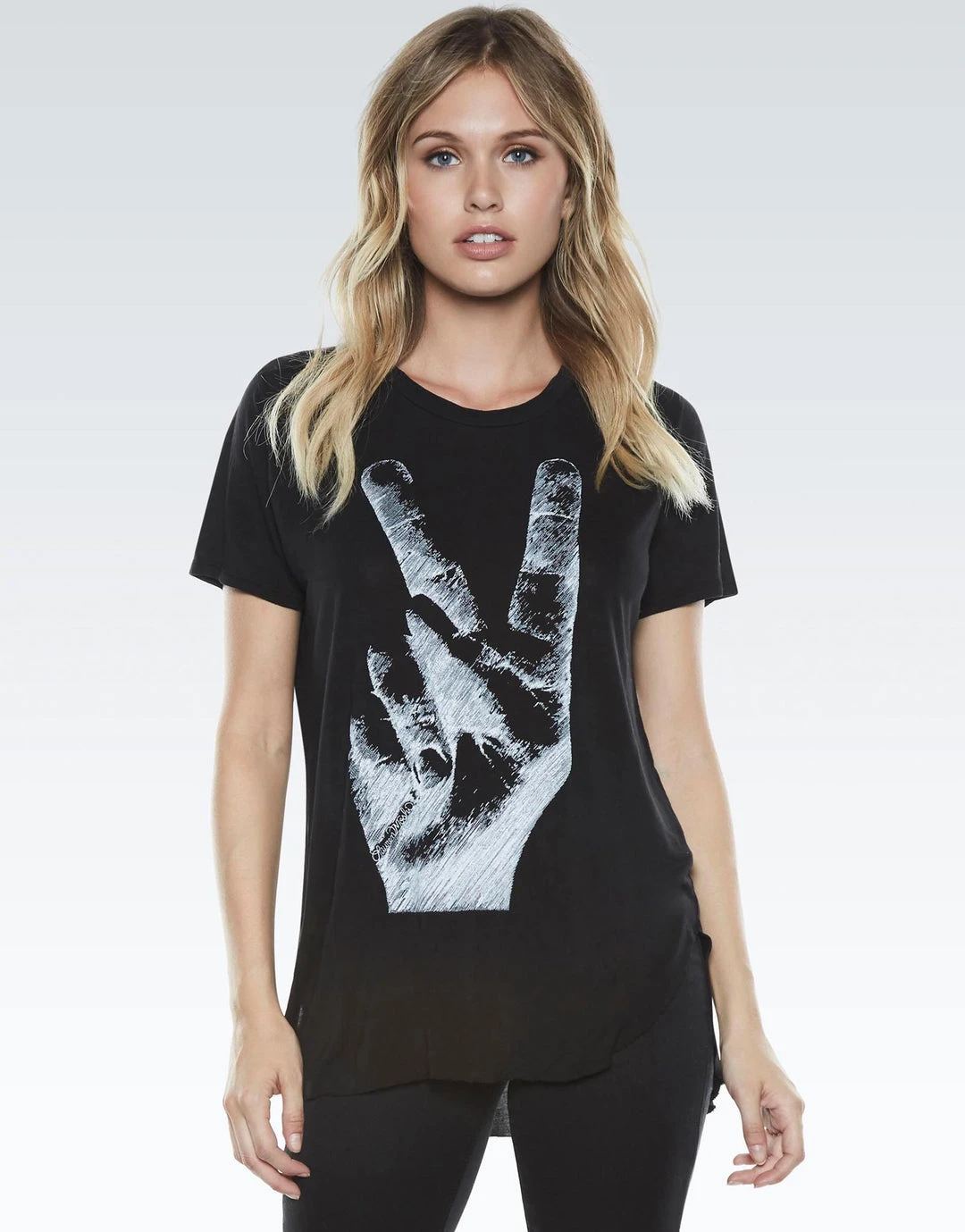 Lauren Moshi Short Sleeve Kelis Peace Hand