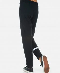 Lauren Moshi Gia Skull Lip