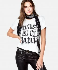 Lauren Moshi Wolf Girls Do It Better