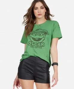 Lauren Moshi Wolf Go Away Oscar Short Sleeve