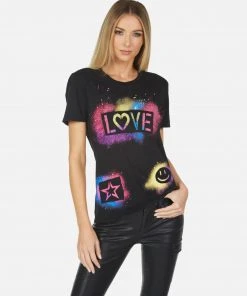 Lauren Moshi Wolf X Graffiti Love