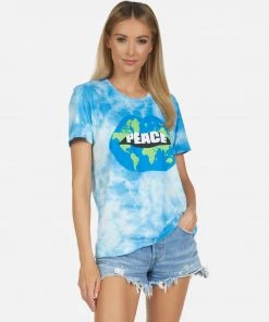 Lauren Moshi Short Sleeve Wolf World Peace Lips