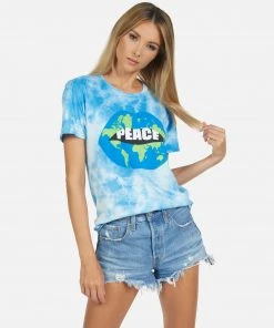 Lauren Moshi Short Sleeve Wolf World Peace Lips