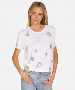 Lauren Moshi Wolf Crystal Fantasy Elements