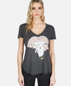 Lauren Moshi Emmalyn XO Shh Lip Short Sleeve