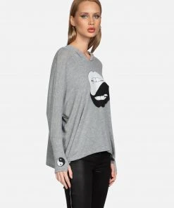 Lauren Moshi Long Sleeve Wilma Biting Lip Yin Yang