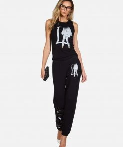 Lauren Moshi Ashlin LA Peace Finger