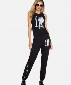 Lauren Moshi Ashlin LA Peace Finger