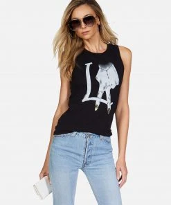 Lauren Moshi Ashlin LA Peace Finger